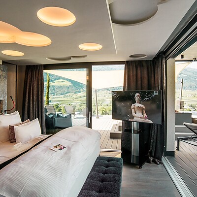 Penthouse Suite all’Hotel Preidlhof con ampia terrazza e vista sulla valle