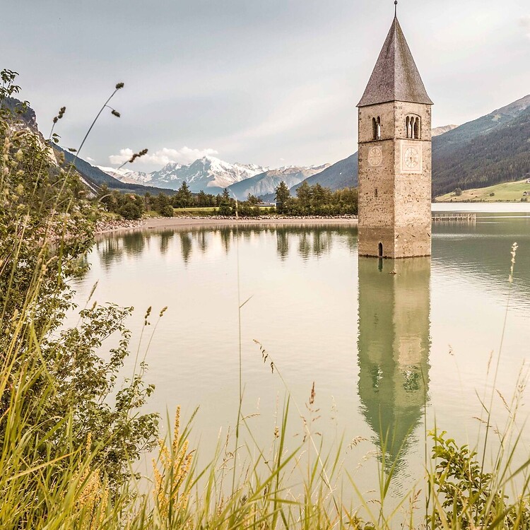Versunkene Turm im Reschensee