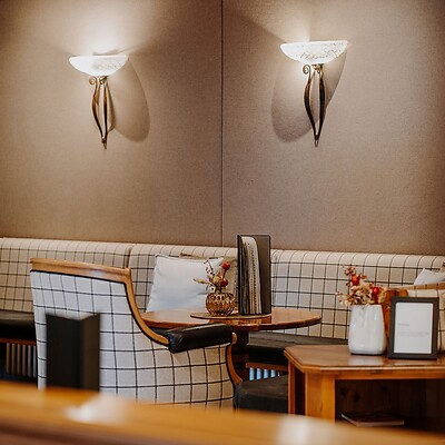 Bar area with cozy seating at Hotel Jagdhof