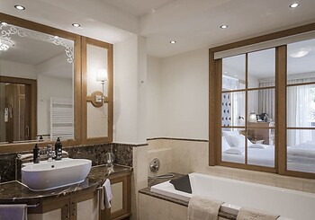 Luxury Suite Lantana