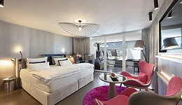 Comfort Room Romantic Fire
